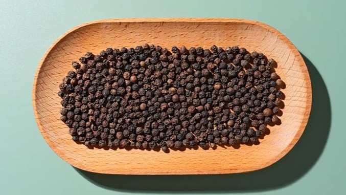 Black pepper and olive